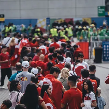 Déplacements de supporters — photo : Omar Ramadan / Pexels